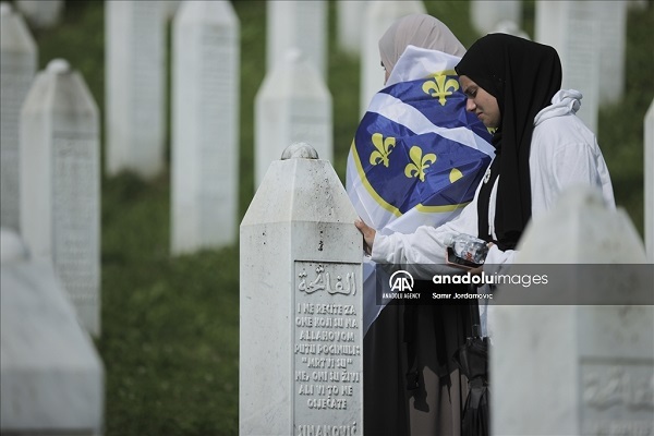 سالگرد یک نسل کشی جانکاه در قلب اروپا +تصاویر