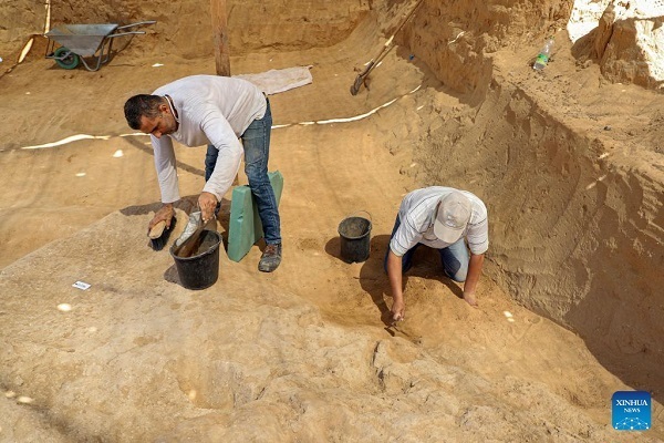 کشف تابوت رومی در گورستان غزه +تصاویر