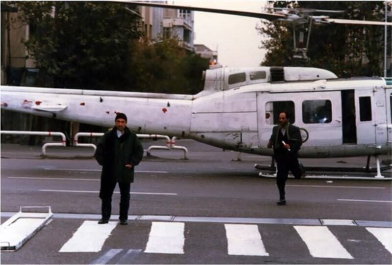 ماجرای فرود هلیکوپتر در خیابان کریم‌خان چه بود؟! +عكس