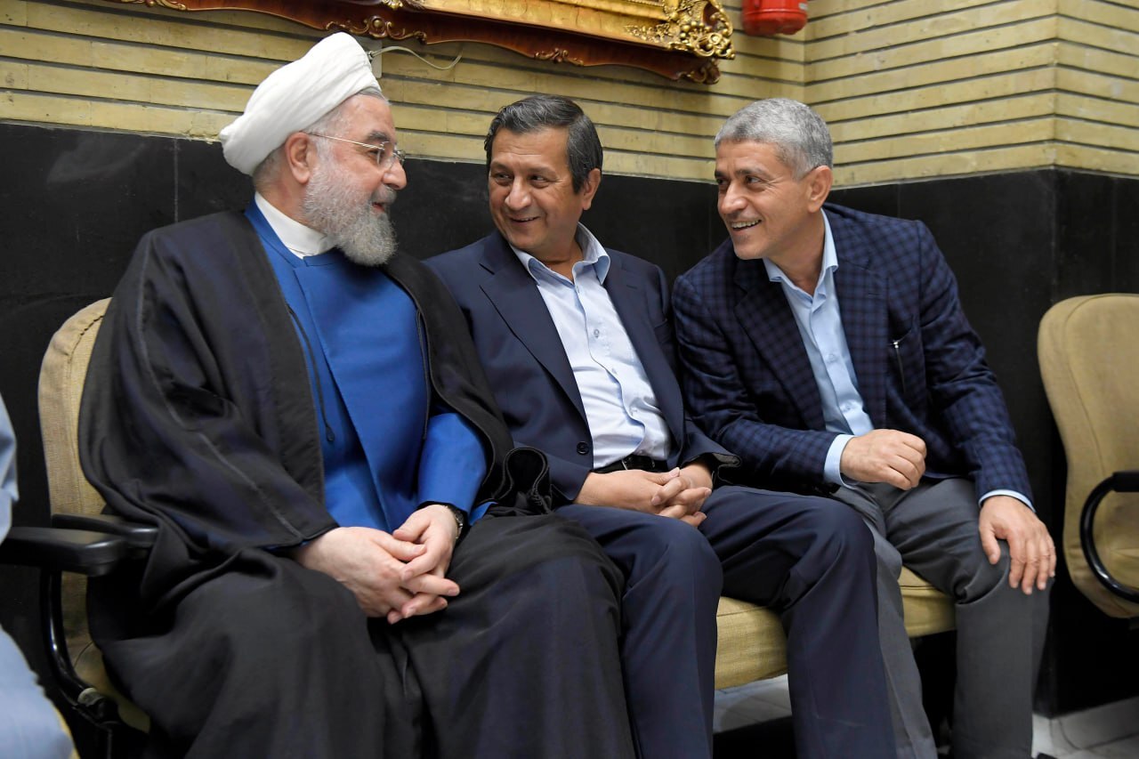 عکس| حسن روحانی، علی لاریجانی، همتی، ناطق و جهانگیری در مراسم ختم!